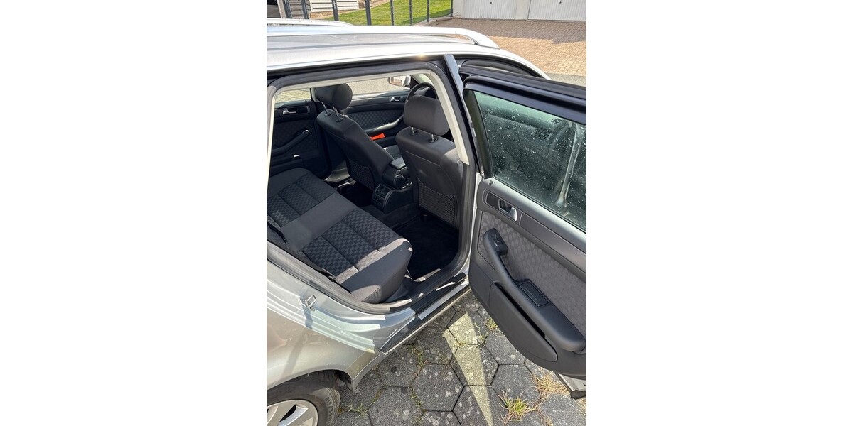 Audi A6 280.000 km 4.999 &euro; Rödinghausen 32289