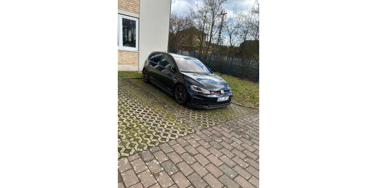 VW Golf 99.000 km 22.000 &euro; Westerngrund 63825