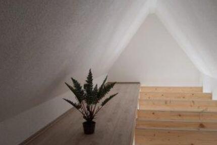 Moderne Dachgeschosswohnung in Selbach 1 zimmer