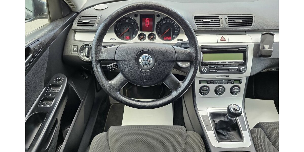 VW Passat 2.0 TDI Comfortline AHK KLIMA TEMPOMAT 215.040 km 4.990 &euro; Löhne 32584