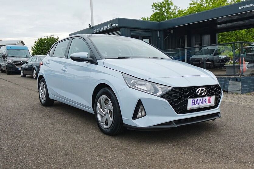i20