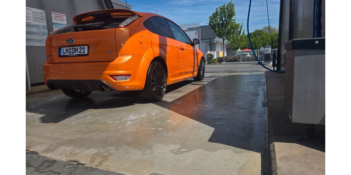 Ford Focus 205.000 km 6.200 &euro; Hadamar 65589