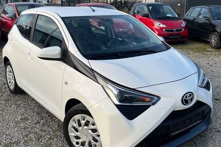 Toyota Aygo (X) 120.000 km 8.850 &euro; Oberessendorf 88436