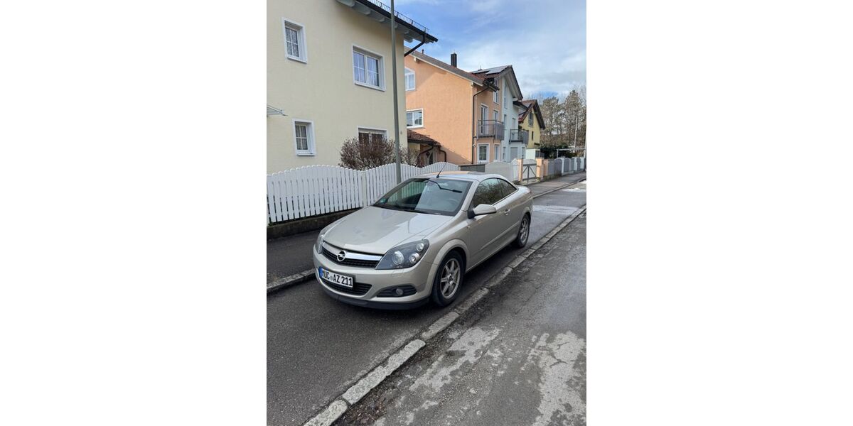 Opel Astra 121.000 km 4.500 &euro; München 80939