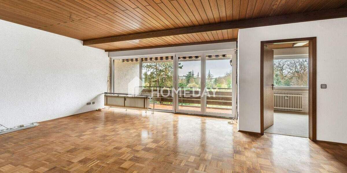 Großzügige 115 m² Etagenwohnung mit zusätzlichem DG-Zimmer, Loggia und sofortiger Bezugsfreiheit 3 zimmer