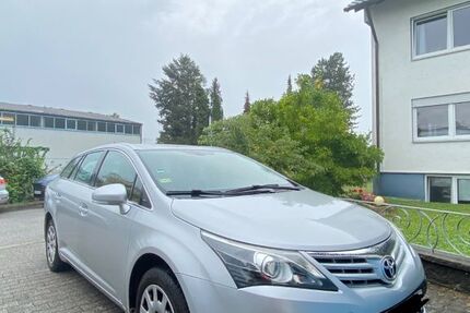 Toyota Avensis 188.260 km 5.500 &euro; Freiburg Im Breisgau 79110