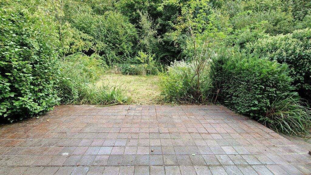 Großes, modernisierungsbedürftiges Einfamilienhaus mit 5 Schlafzimmern und drei Bädern in Richterich 7 zimmer