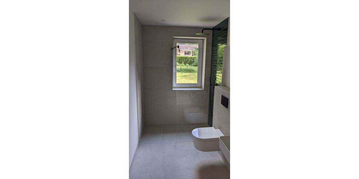 Freistehendes luxuriöses Einfamilienhaus am Waldrand in Halle (W) 4.5 zimmer