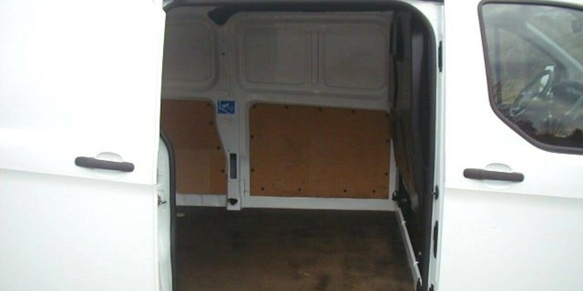 Ford Transit Custom 2.0TDCi Trend 340 L2H2-Navi-AHK-PDC 69.296 km 17.969 &euro; Wittmund 26409