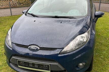 Ford Fiesta 121.000 km 3.650 &euro; Zeven 27404