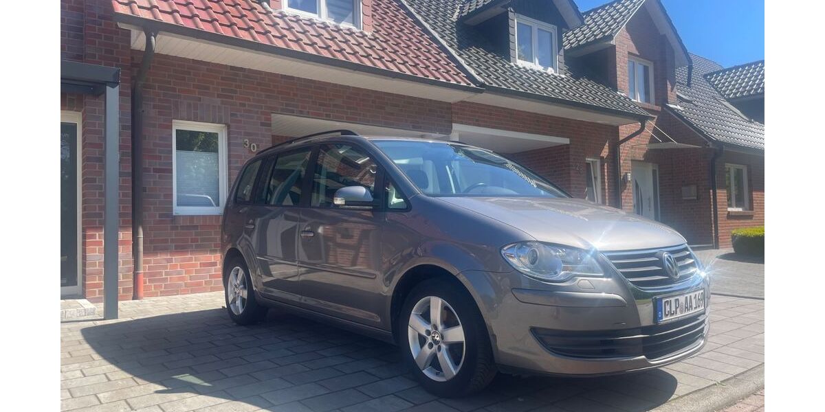 VW Touran 305.560 km 2.890 &euro; cloppenburg 49661
