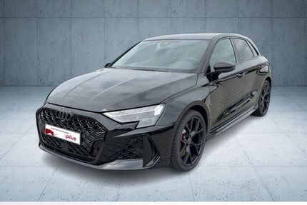 Audi RS3 9.900 km 69.640 € Saal a.d. Donau 93342