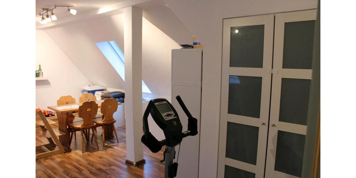 Dachgeschoßwohnung Jena - 3 Zimmer, 75 m&sup2;, 1.160&euro; | Angebot:26413419