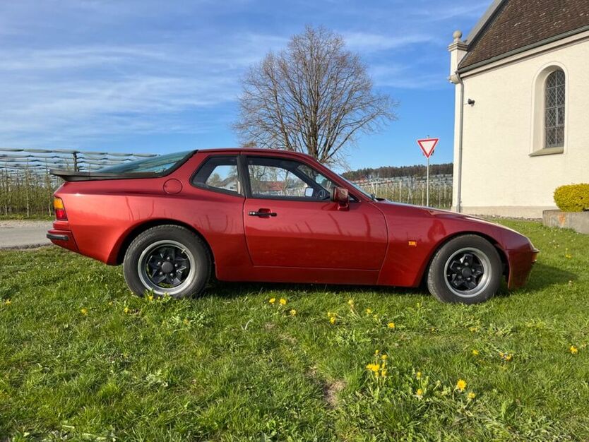 944