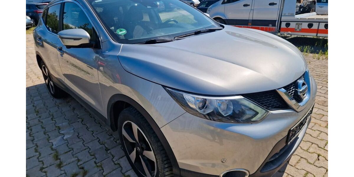 Nissan Qashqai 157.000 km 6.900 &euro; Lübeck 23560