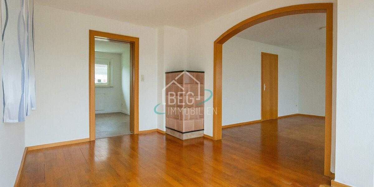 Modernisiertes Zweifamilienhaus mit großem Garten und flexibler Nutzung 6 zimmer