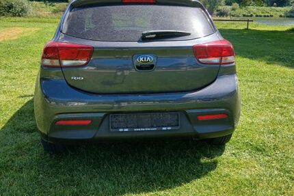 Kia Rio 82.000 km 7.850 &euro; Föhren 54343