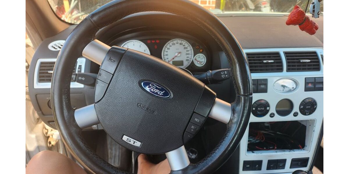 Ford Mondeo 230.000 km 1.500 &euro; Stemwede 32351