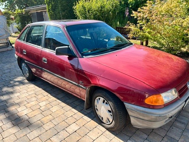 Opel Astra 148.000 km 900 &euro; Gerstungen 99834