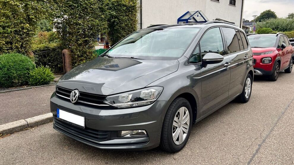 VW Touran 129.000 km 14.490 € Freudenstadt 72250
