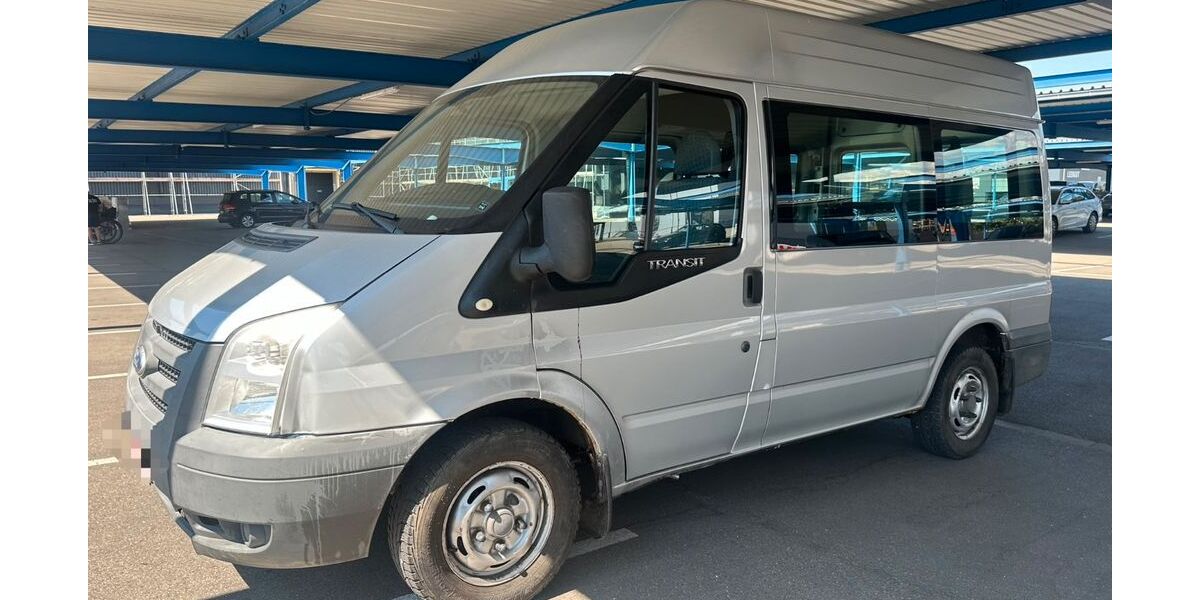 Ford Transit 82.000 km 4.900 &euro; March 79232