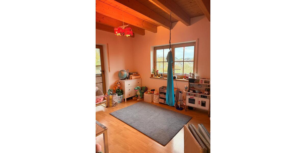 Einfamilienhaus Hohenroth - 8 Zimmer, 190 m&sup2;, 1.450&euro; | Angebot:26320939