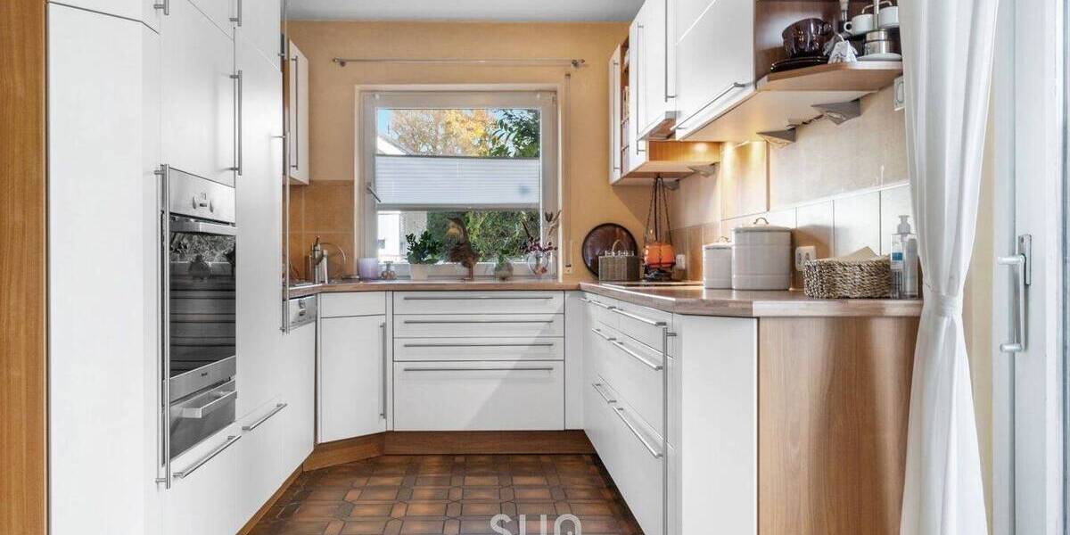 Familientraum.Grün. Ruhig. Einzigartig. Reiheneckhaus in Ulm-Unterweiler mit Pool und großem Garten! 8 zimmer