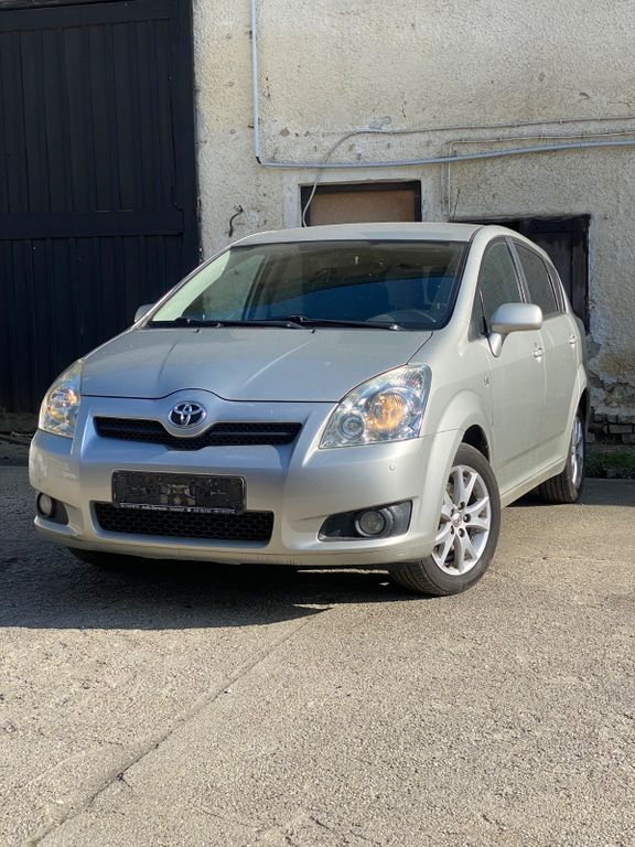 Corolla Verso