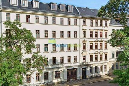 *Sonnige 2-Raum Wohnung im Dachgeschoss mit toller Loggia - Wohnküche, Tageslichtbad *