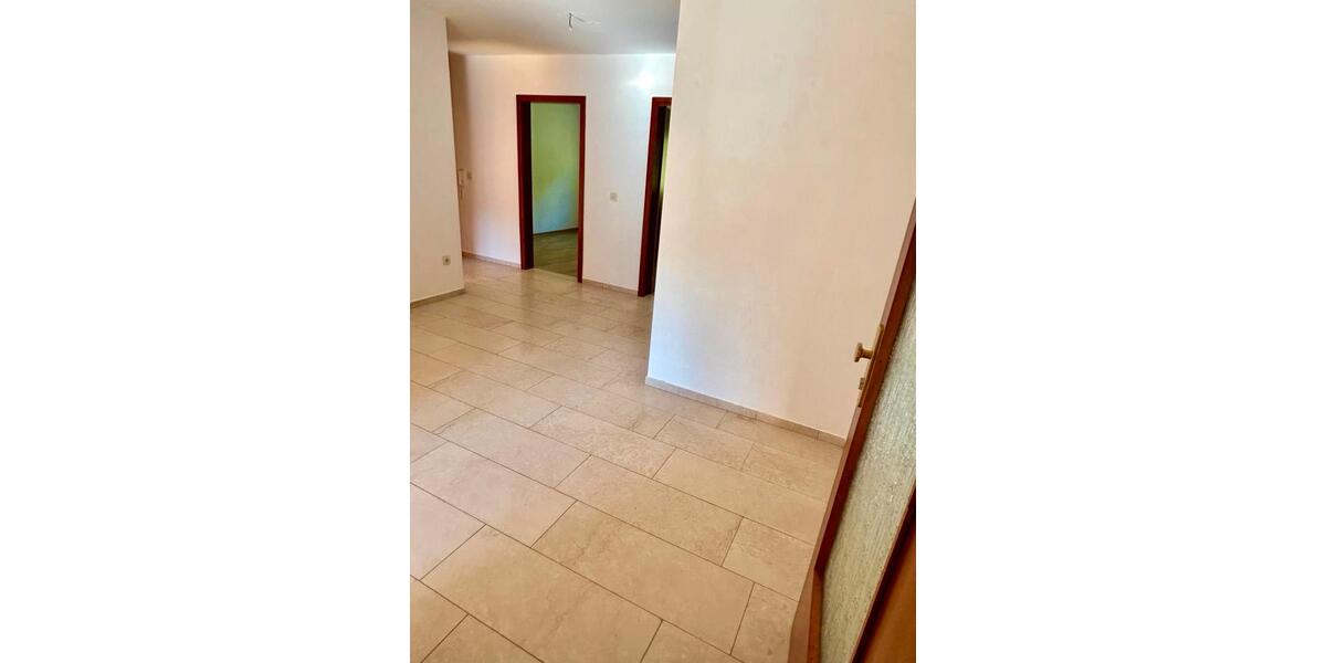 Etagenwohnung Zell (Mosel) - 4 Zimmer, 100 m&sup2;, 600&euro; | Angebot:25269687