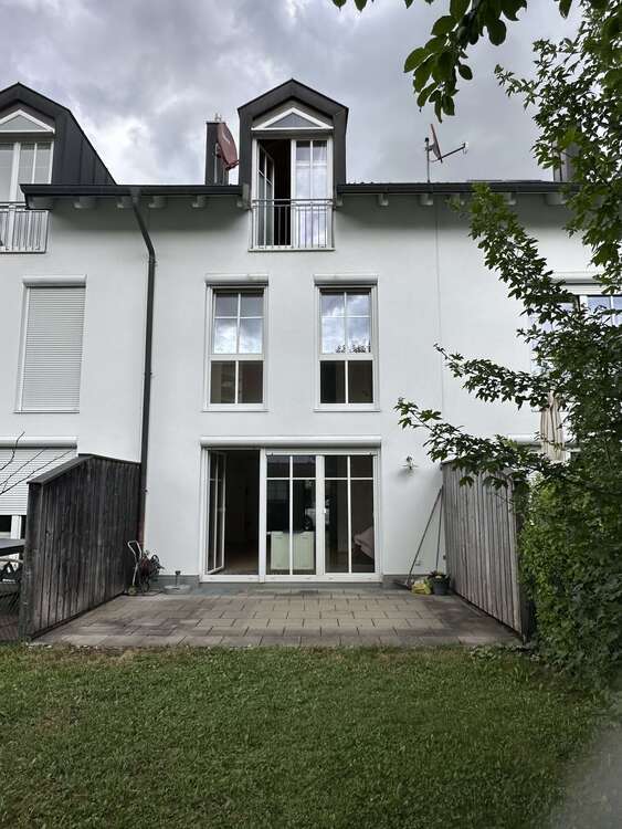 Haus zum Mieten in Kirchheim b. München 2.350 € 130.4 m²