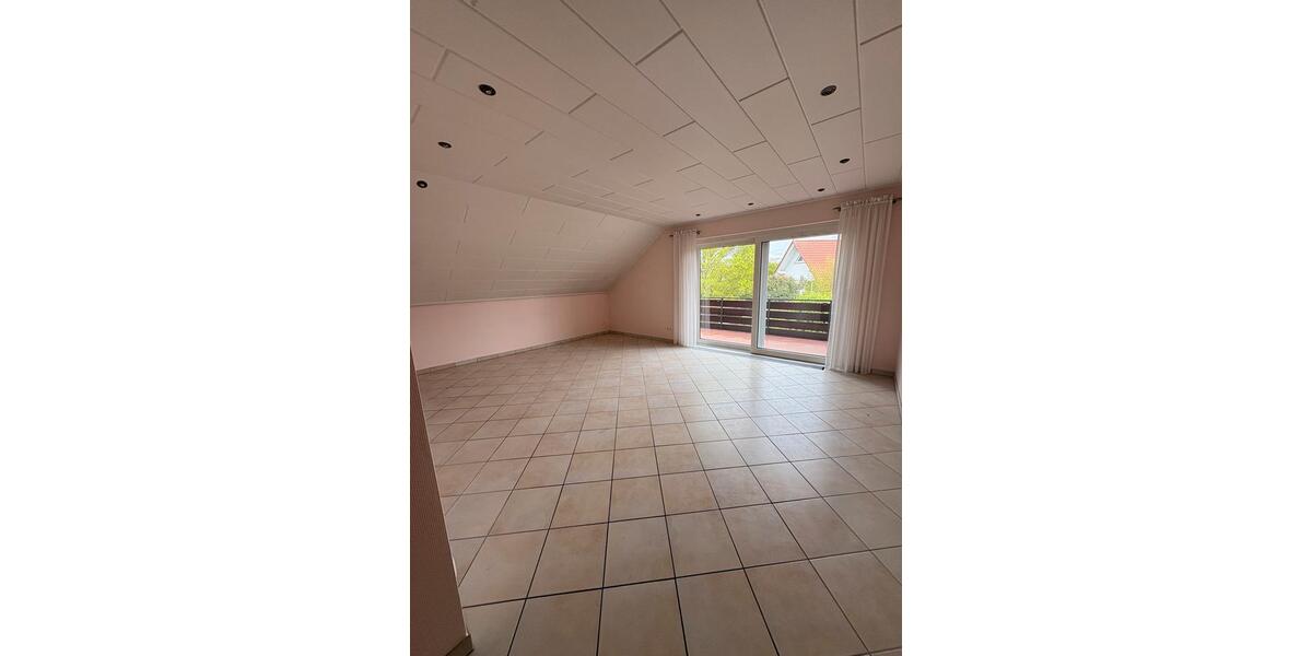 Dachgeschoßwohnung Minden Kuhlenkamp - 3 Zimmer, 88 m&sup2;, 1.301&euro; | Angebot:26339871