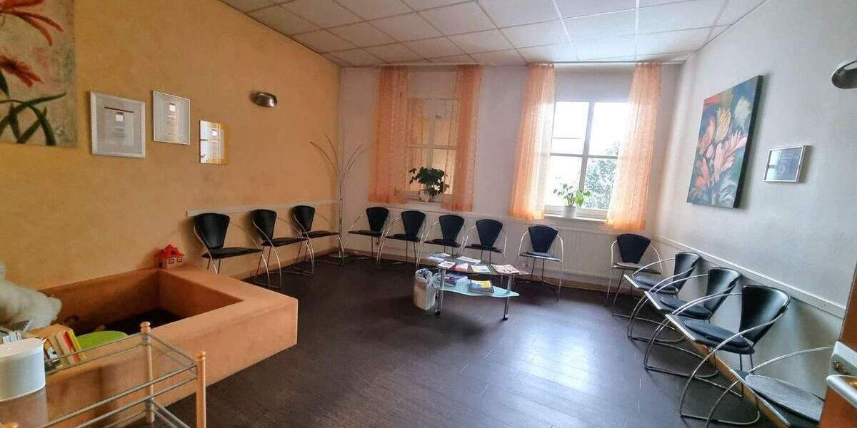 Gewerbeobjekt Amberg - 6 Zimmer, 1.700&euro; | Angebot:25770127