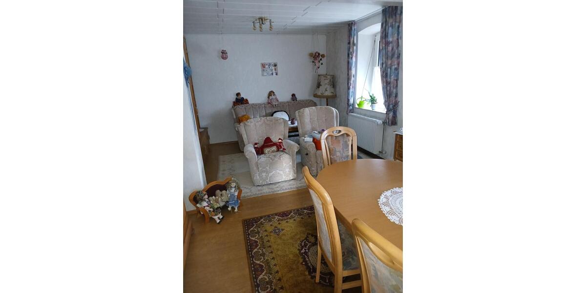 Charmantes Einfamilienwohnhaus mit Garage, Nebengeb. und Garten 6 zimmer