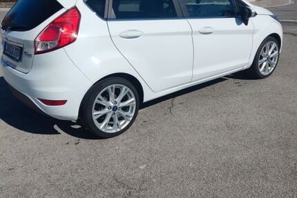 Ford Fiesta 88.000 km 8.888 &euro; Wallersdorf 94522