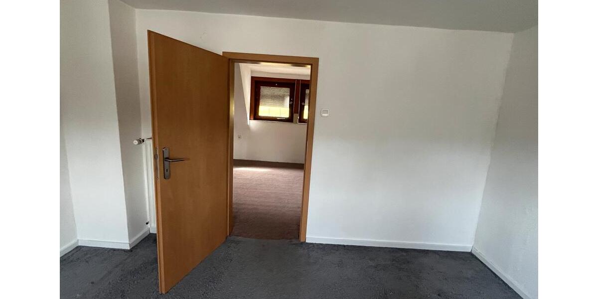 Doppelhaushälfte Siegen Eiserfeld - 4 Zimmer, 105 m&sup2;, 180.000&euro; | Angebot:26049519