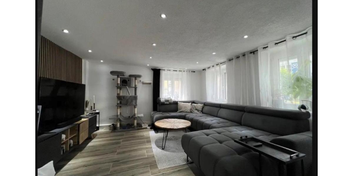 Doppelhaushälfte Weißenhorn - 8 Zimmer, 224 m&sup2;, 1.700&euro; | Angebot:25498251