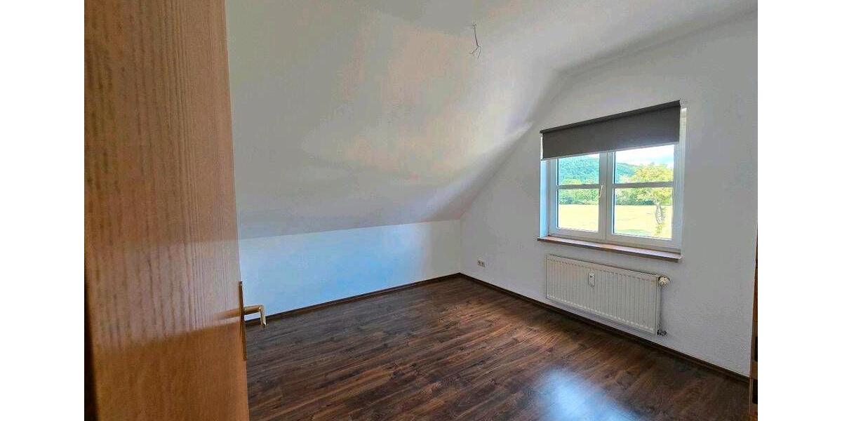 Etagenwohnung Bad Blankenburg - 4 Zimmer, 90 m&sup2;, 92.000&euro; | Angebot:26940657