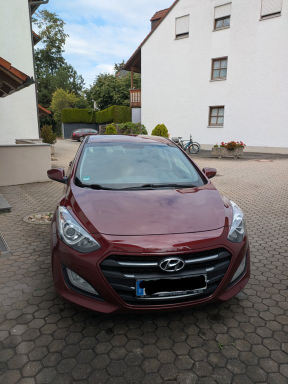 i30