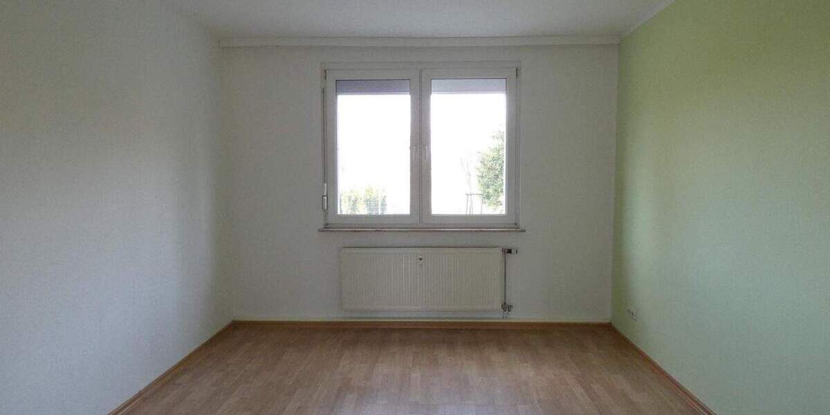 Etagenwohnung Hoyerswerda - 3 Zimmer, 73 m&sup2;, 87.500&euro; | Angebot:25705314