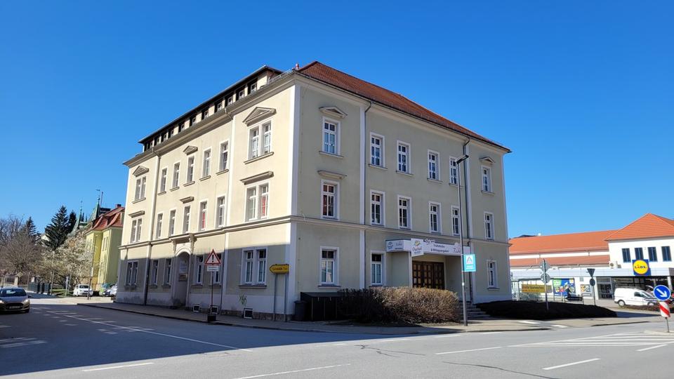Große Gewerbeeinheit mit ausreichend Parkmöglichkeiten zimmer