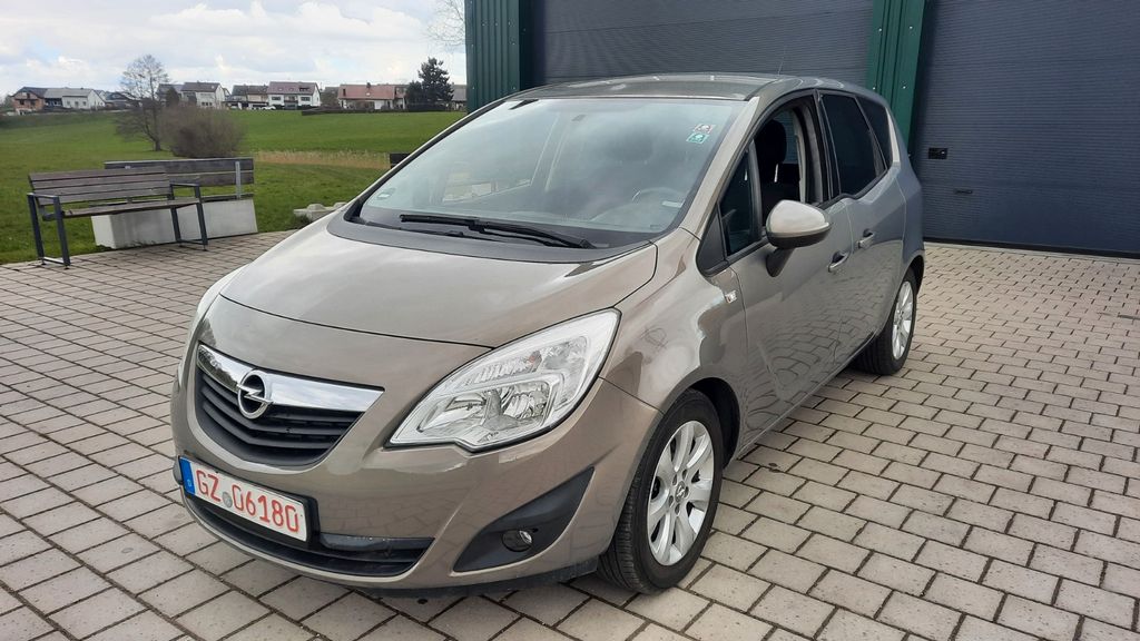 Opel Meriva 138.000 km 3.399 &euro; Kötz 89359