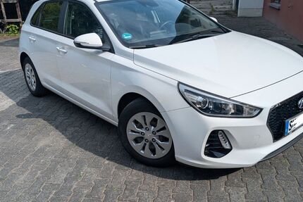 Hyundai i30 80.000 km 10.600 &euro; Siegburg 53721