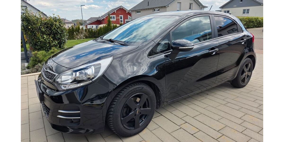 Kia Rio 98.500 km 6.300 &euro; Dornhan 72175