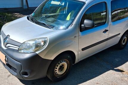 Renault Kangoo 93.000 km 8.900 &euro; Tiefenbach 94113