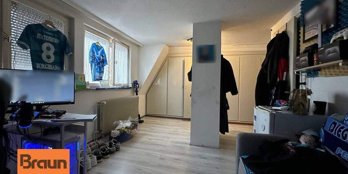 Mehrfamilienhaus, Wohnhaus Villingen-Schwenningen Schwenningen - 9 Zimmer, 214 m&sup2;, 390.000&euro; | Angebot:25862753
