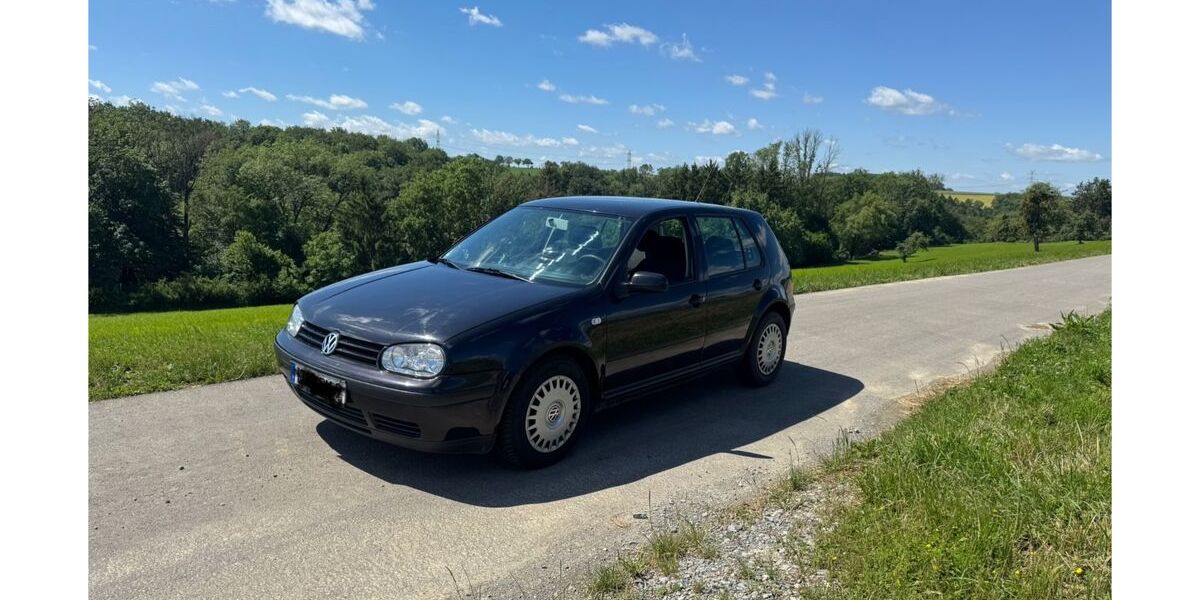 VW Golf 180.470 km 2.300 &euro; Künzelsau 74653