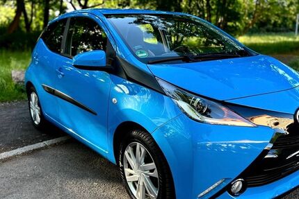 Toyota Aygo (X) 57.400 km 10.400 &euro; Berlin 13507