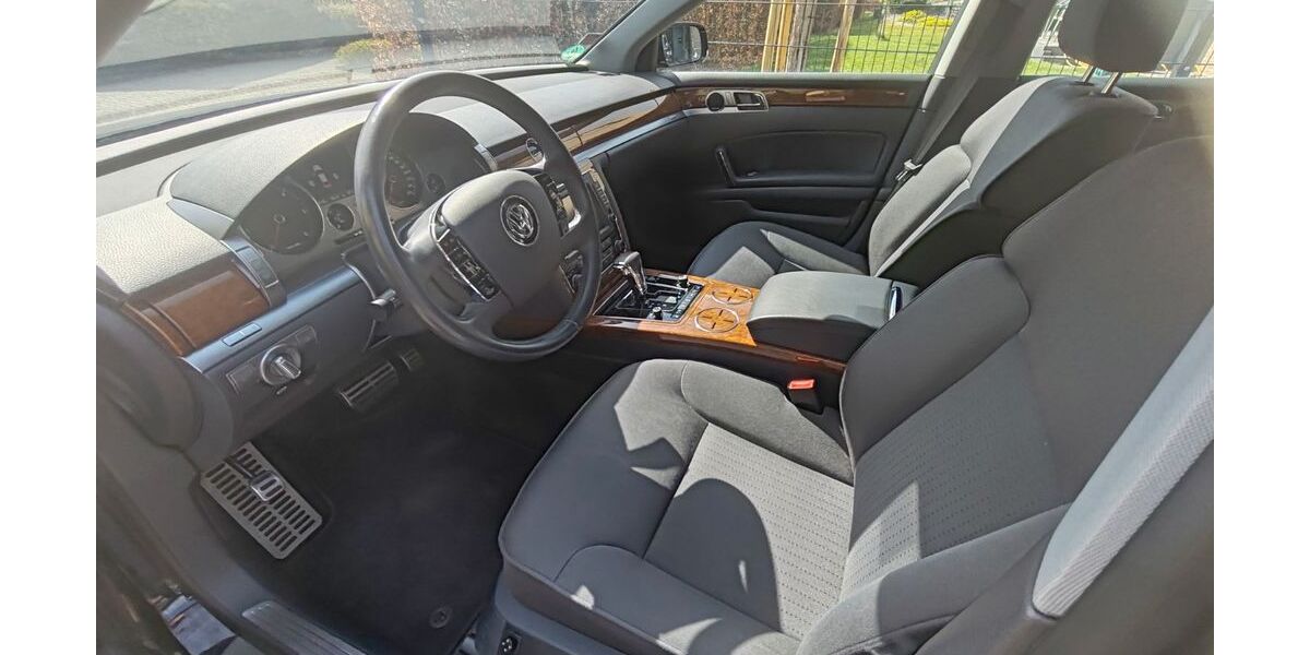 VW Phaeton 98.000 km 19.999 &euro; Steinheim 32839