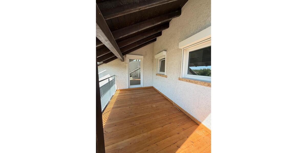 Dachgeschoßwohnung Breisach am Rhein - 4 Zimmer, 102 m&sup2;, 1.200&euro; | Angebot:26227668
